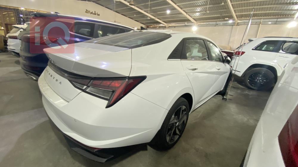 هیوندای ئەلەنترا